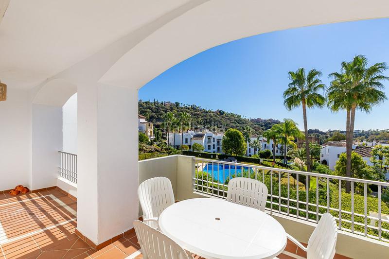 Foto fb57fbfd-78c4-4463-8fed-b42b7dee0369. Piccolo appartamento con piscina in los arqueros - puerto del almendro Benahavís