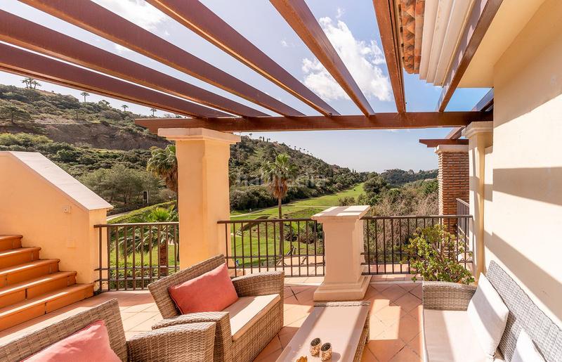 Foto 78bb619b-0d7a-43c1-acc5-62eff001bca3. Duplex avec piscine dans los arqueros - puerto del almendro Benahavís