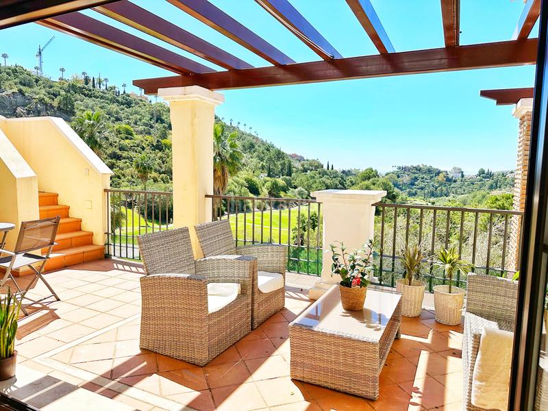 Foto a458f3bf-c536-422a-8a0a-357c40d954fd. Duplex avec piscine dans los arqueros - puerto del almendro Benahavís