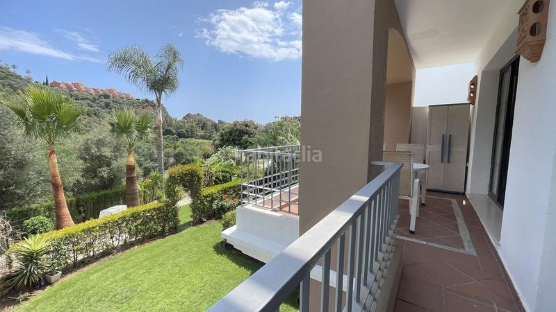 Foto 4b6571b7-4b05-4385-bc50-82f524dda738. Appartement in urbanizacion torre esteril 4 in los arqueros - puerto del almendro Benahavís