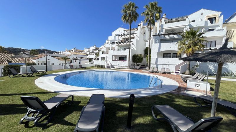 Foto e891b4b5-4d78-48c6-85b1-b12053bbdd98. Casa adossada amb piscina a Benahavís pueblo Benahavís