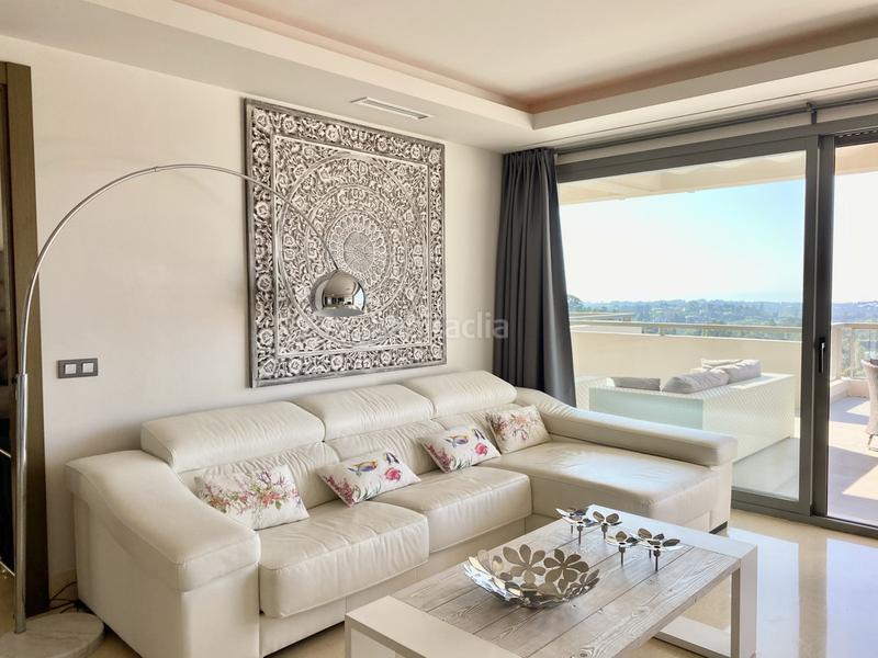 Foto c24ccb06-b162-4213-b71b-31ed31636ba7. Apartament amb piscina a los arqueros - puerto del almendro Benahavís