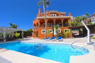 Xalet  Calle torre esteril. Mostrar versiones                                 ¡vive en el lu