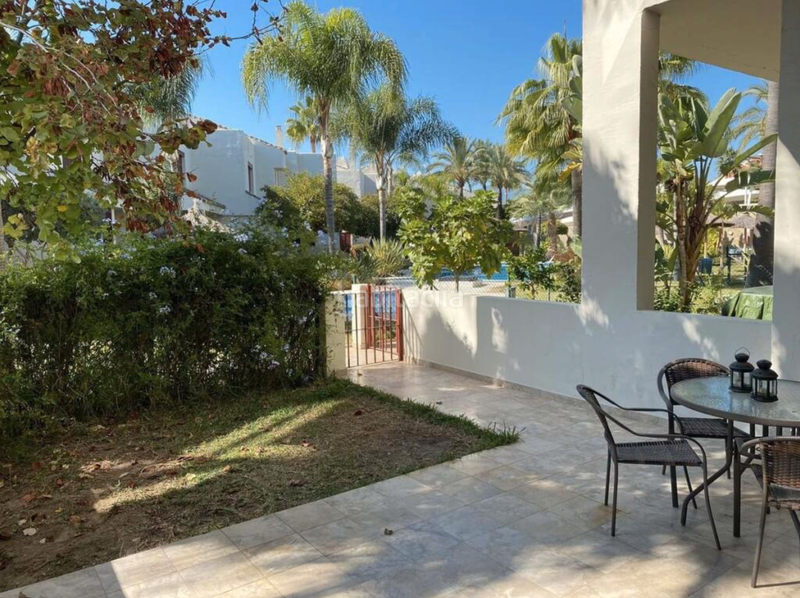 Foto 0d1b357a-3a5b-45aa-88f4-4faf32b56c6c. Affitto casa bifamiliare con parcheggio piscina in Estepona