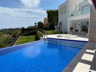 Chalet  N/a. ¡vive en el lujo y la exclusividad en esta gran villa contemporá