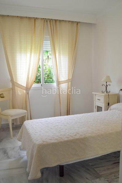 Foto 95105495-e7eb-4e6f-bb46-bd0a2fa029a2. Apartament amb piscina a La Dama de Noche - La Alzambra Marbella