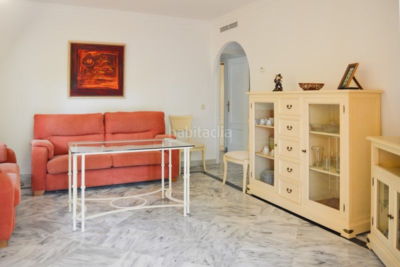 Foto a5157247-7690-46bb-9c89-db32e995c1d7. Apartament amb piscina a La Dama de Noche - La Alzambra Marbella