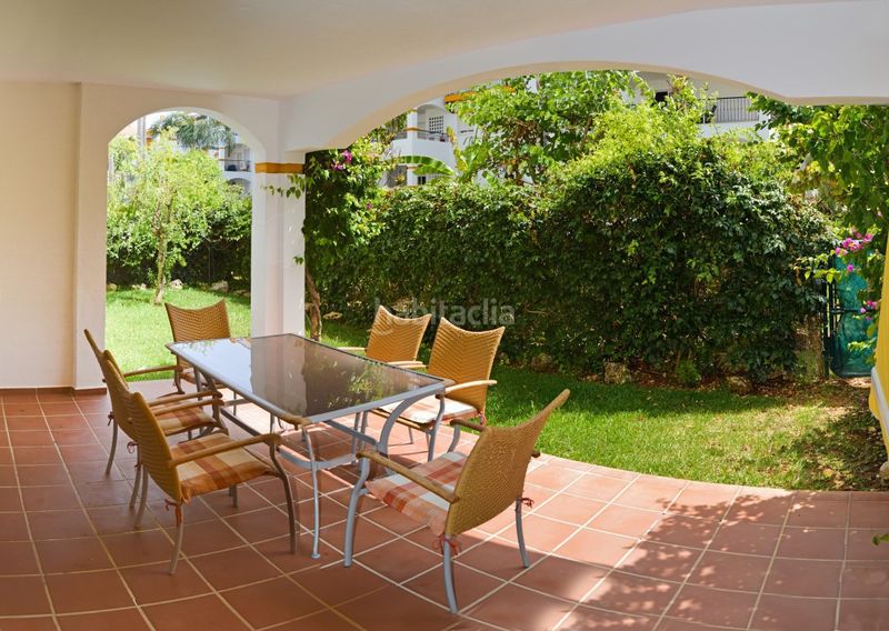 Foto c6ee593f-5ef3-4300-a59d-c4f34e1eff39. Apartament amb piscina a La Dama de Noche - La Alzambra Marbella