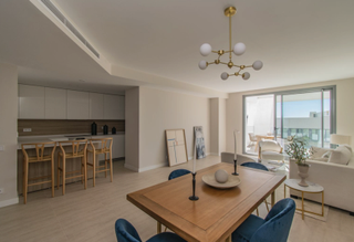 Apartament a La Concha - Resina Golf. Moderno apartamento en venta en selwo, new golden mile, estepona