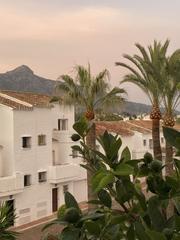 Maison jumelée  N/a. Oportunidad única en los naranjos country club: amplia casa con