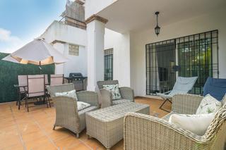 Apartament  Calle aries. Un apartamento de 2 dormitorios con terraza amplia en un complej