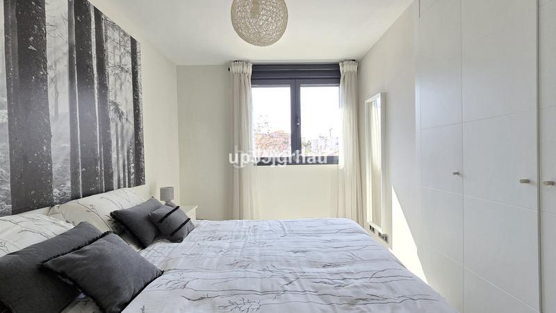 Foto 1fcb23ab-73b0-40e3-9bd9-b4461f5fbef4. Apartamento un apartamento espacioso y luminoso en una ubicación privilegiada en Estepona