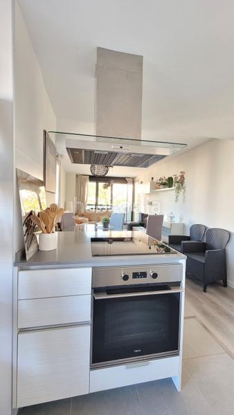 Foto 696bffa1-b0f2-48c2-b894-3105f362a280. Apartamento un apartamento espacioso y luminoso en una ubicación privilegiada en Estepona
