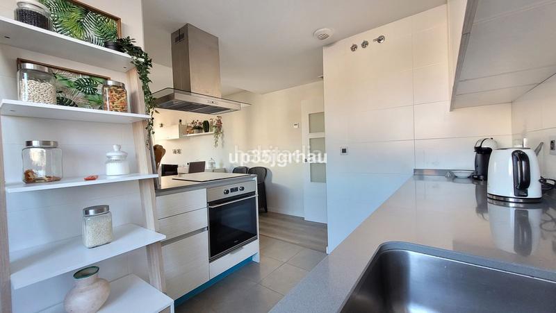 Foto af2175a3-57a4-4e8c-a8ac-d7f8974aea50. Apartamento un apartamento espacioso y luminoso en una ubicación privilegiada en Estepona