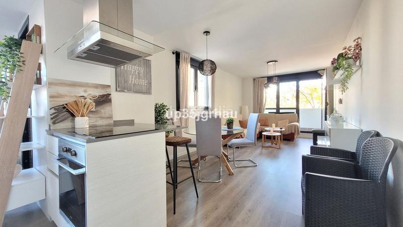 Foto fe9c6bf6-971e-464b-b1bd-14676b62eee6. Apartamento un apartamento espacioso y luminoso en una ubicación privilegiada en Estepona