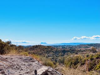 Terreny residencial a Zona sup-c14 la panera 16. Parcela doble con vistas panorámicas y potencial ilimitado