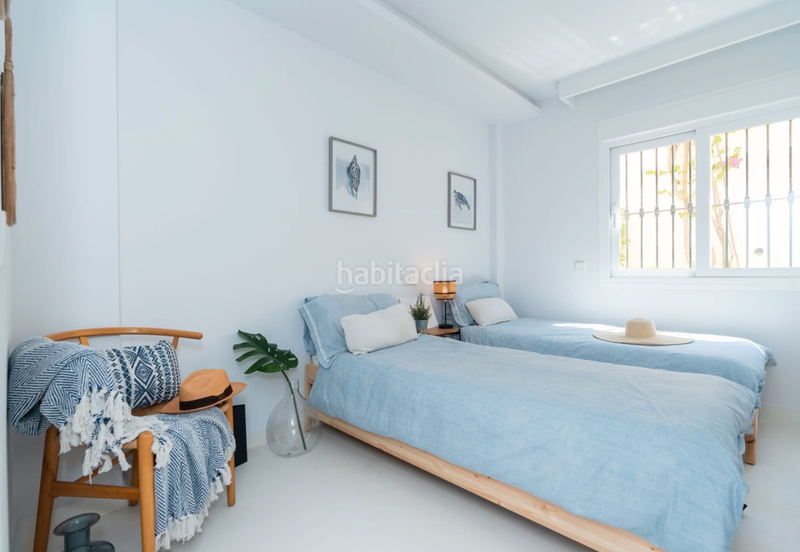 Foto 5895da3e-ee47-46fb-bfee-83f337703808. Piano terra con piscina in La Quinta Benahavís