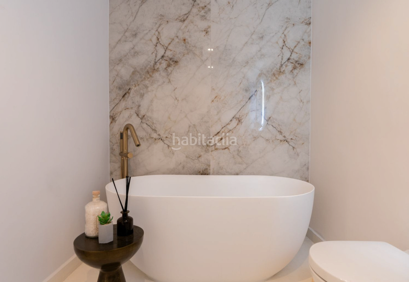 Foto 9cb94e47-a7c1-4e5b-9c29-87d8ebb46df3. Piano terra con piscina in La Quinta Benahavís