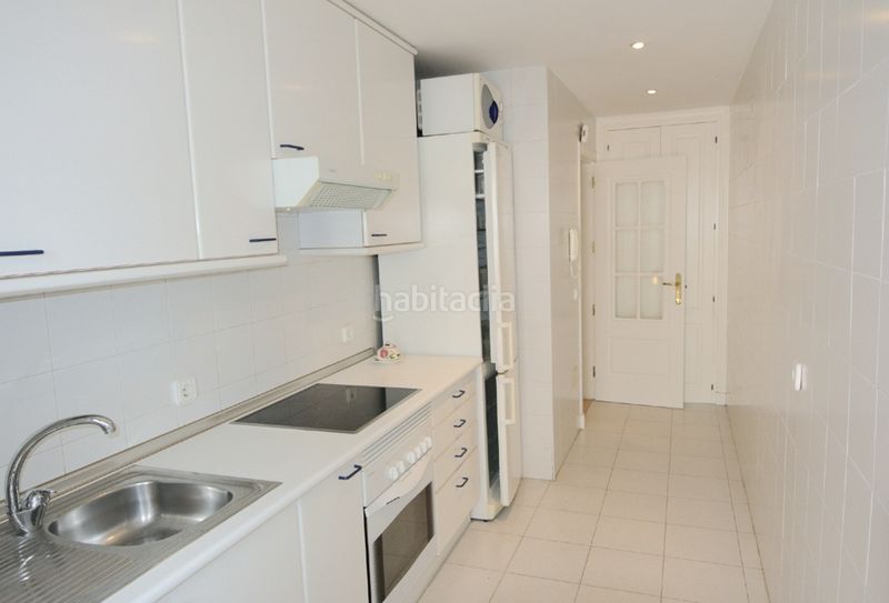 Foto 5e78ac50-38c2-48df-8cfc-d1f07bfe5bd8. Apartament amb piscina a lomas de Marbella club Marbella