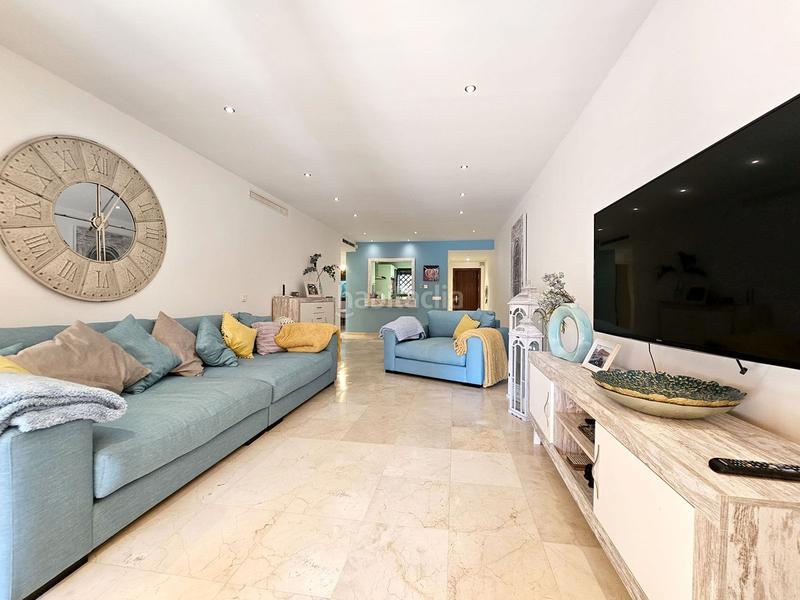 Foto 6e71fbb0-2d3e-470c-a8cf-53be059460a8. Piccolo appartamento in urbanización Nueva Atalaya 72 in Estepona