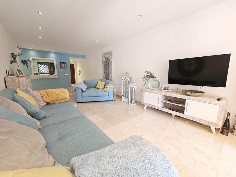 Foto c40d5c36-67e3-42a2-b86a-73562d812e10. Piccolo appartamento in urbanización Nueva Atalaya 72 in Estepona