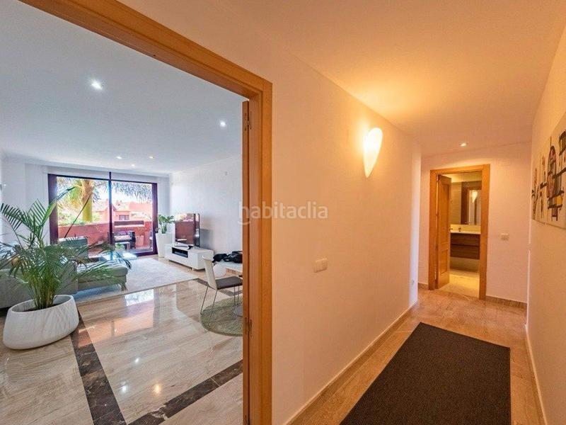 Foto 253e59e1-93d3-4cc8-b0be-c30de20742c9. Apartamento  con vistas espectaculares, piscina comunitaria y sauna en Estepona