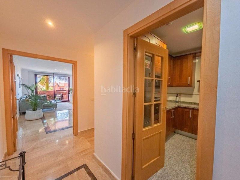 Foto 3a5e4d2b-8b54-4797-b4f3-bcc85f677bde. Apartamento  con vistas espectaculares, piscina comunitaria y sauna en Estepona