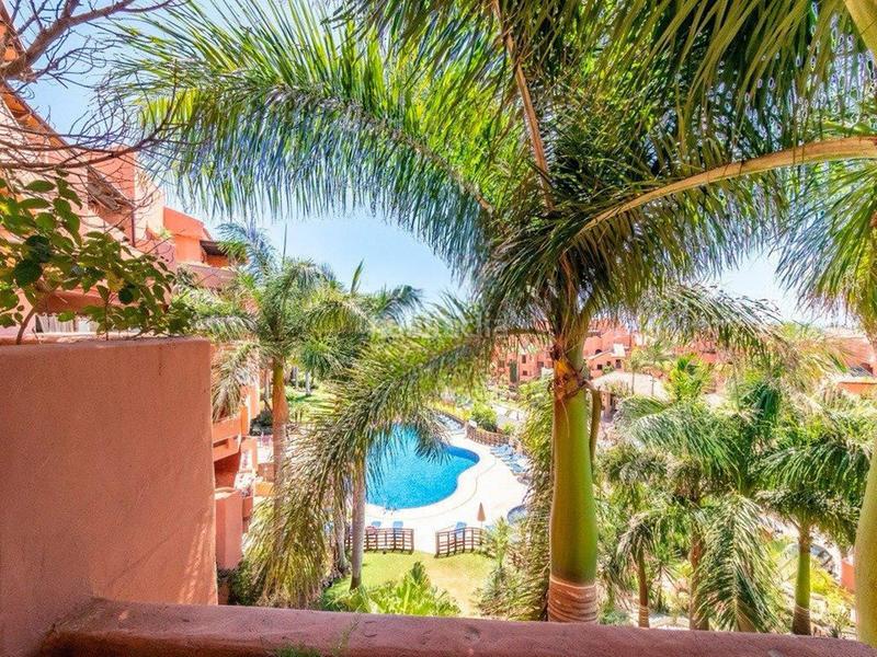 Foto f1fa72d1-1d85-4773-9dbc-dac4510262f5. Apartamento  con vistas espectaculares, piscina comunitaria y sauna en Estepona