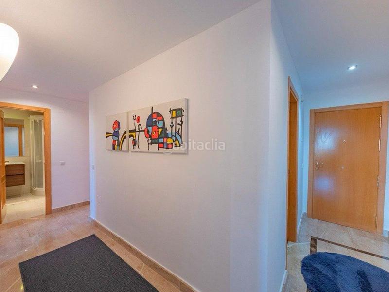 Foto f3bbba6d-a3b8-4f33-96ef-15051dbbbe9c. Apartamento  con vistas espectaculares, piscina comunitaria y sauna en Estepona
