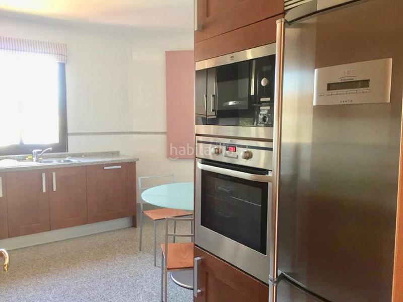 Foto 0927fcac-7326-4943-87c8-9fab5e817b60. Apartamento amplio apartamento con terraza, piscina comunitaria y parking en Estepona