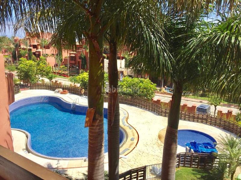 Foto 3a6f55ea-b696-433b-9643-ee1028afb57b. Apartamento amplio apartamento con terraza, piscina comunitaria y parking en Estepona