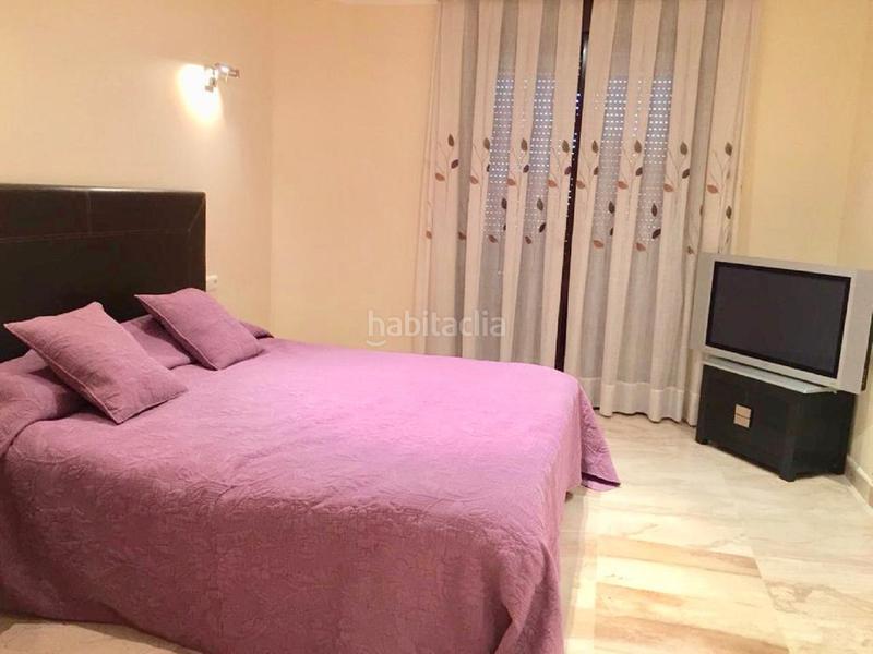 Foto 9f8ba5c6-e304-4954-9f5b-86f09e0f0ab2. Apartamento amplio apartamento con terraza, piscina comunitaria y parking en Estepona