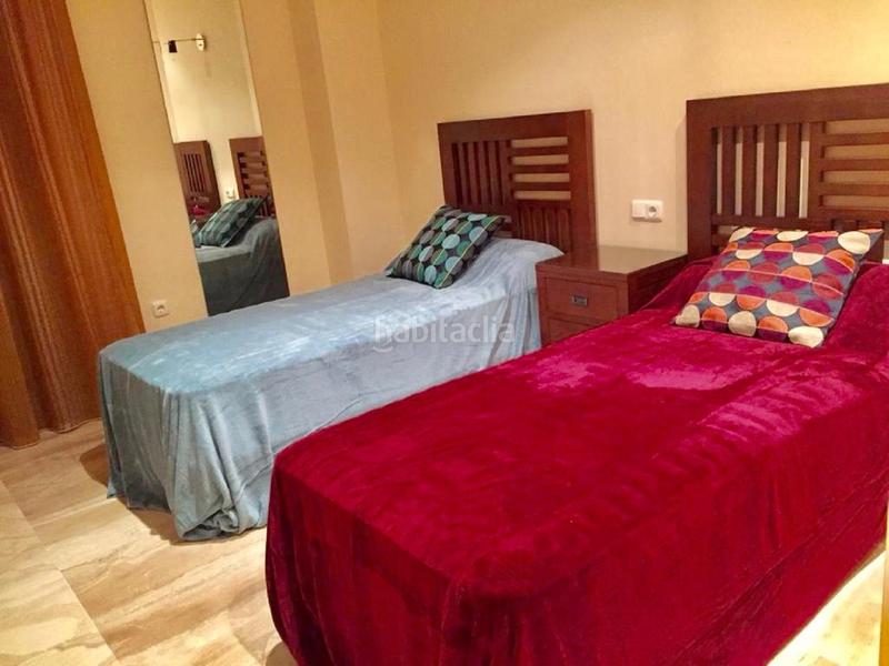 Foto a3780512-c48e-47f6-9c1a-d6653061df28. Apartamento amplio apartamento con terraza, piscina comunitaria y parking en Estepona