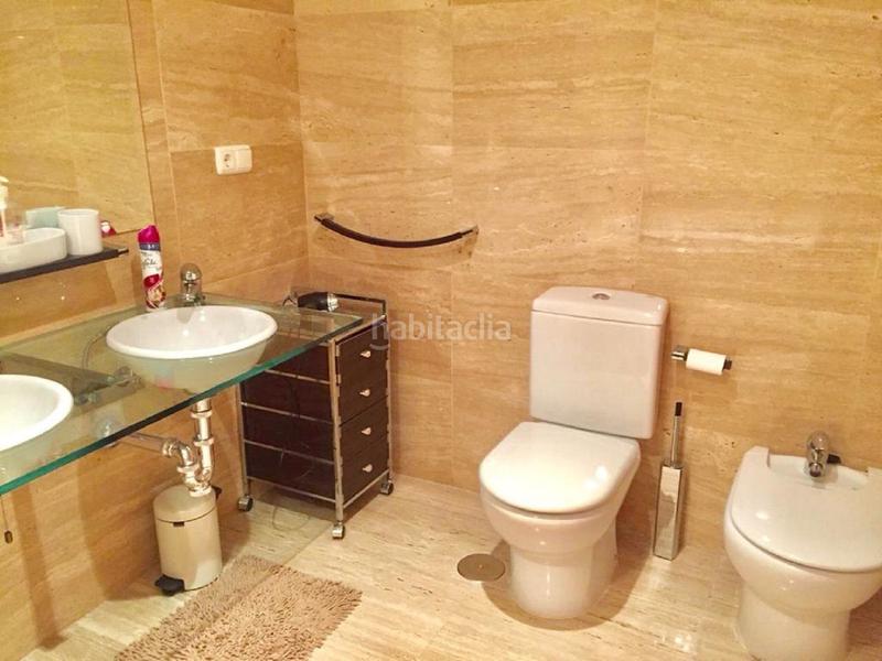 Foto cad40491-29a2-479c-b162-c6d5ad70cf36. Apartamento amplio apartamento con terraza, piscina comunitaria y parking en Estepona