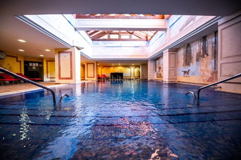 Foto 0e4b6f43-ec62-4496-af3e-26f1fb399b5c. Ático  de 3 dormitorios con terrazas espectaculares, piscina comunitaria y spa en Estepona