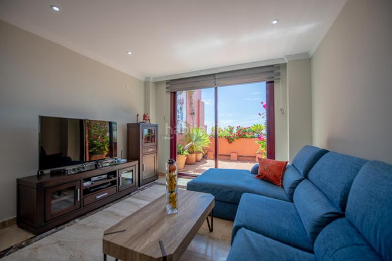 Foto 5c8a5875-1b3c-45d9-aac7-e3706794552b. Ático  de 3 dormitorios con terrazas espectaculares, piscina comunitaria y spa en Estepona