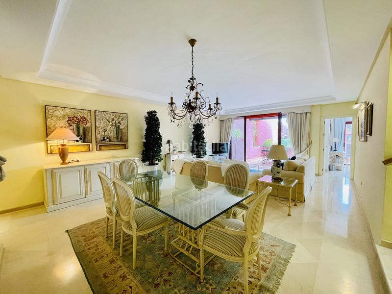 Foto 831d503c-b117-4fc2-8c69-8d762ebc8c03. Ático en avenida de la playa 2 apartamento de 3 dormitorios con terraza, piscinas, gimnasio y playa en Estepona