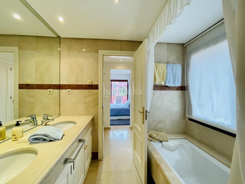 Foto efc269d6-b0c7-49d9-a7c3-23b2ed497967. Ático en avenida de la playa 2 apartamento de 3 dormitorios con terraza, piscinas, gimnasio y playa en Estepona
