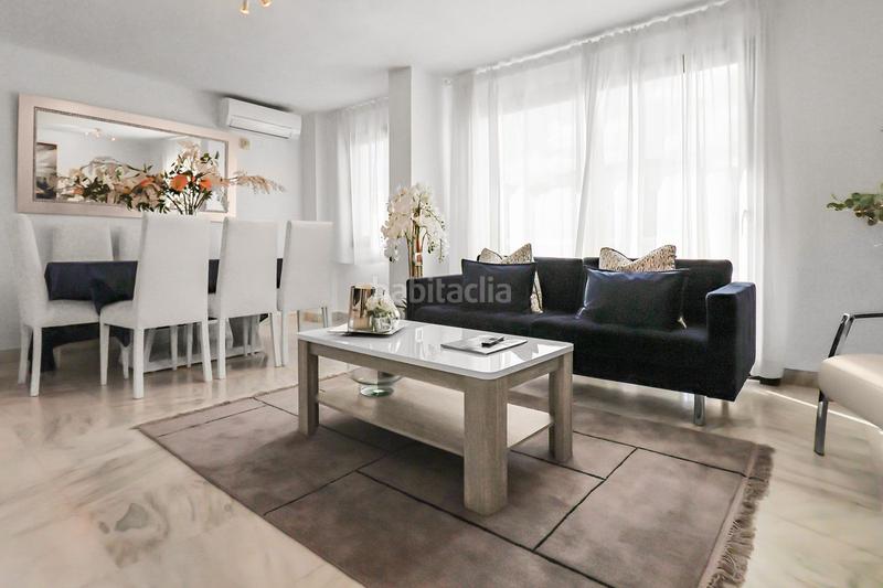 Foto d8efc3b7-b22e-40d2-8a00-86f1759cff04. Casa adosada  reformada con estudio independiente, patio, jardín y piscina comunitaria en Estepona