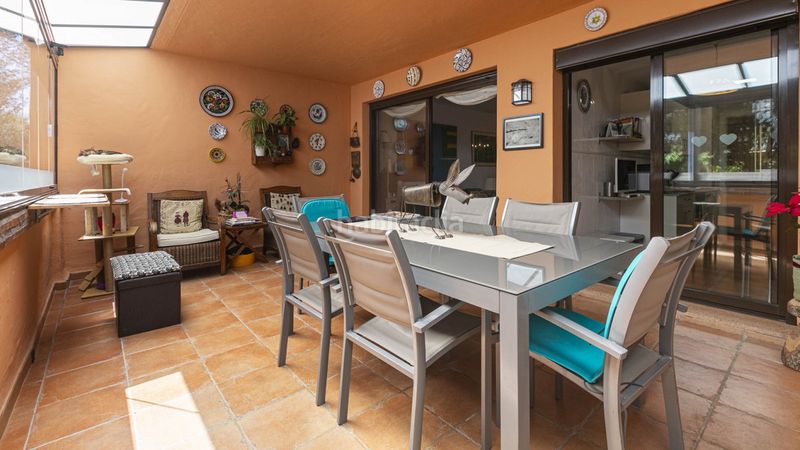 Foto f00e2140-6b74-4bb2-a543-acbe710ff298. Apartament amb piscina a La Carolina - Guadalpín Marbella