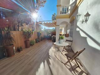 Apartment  Avenida conde rudi. Elegante apartamento entresuelo con terraza privada y 2 plazas d
