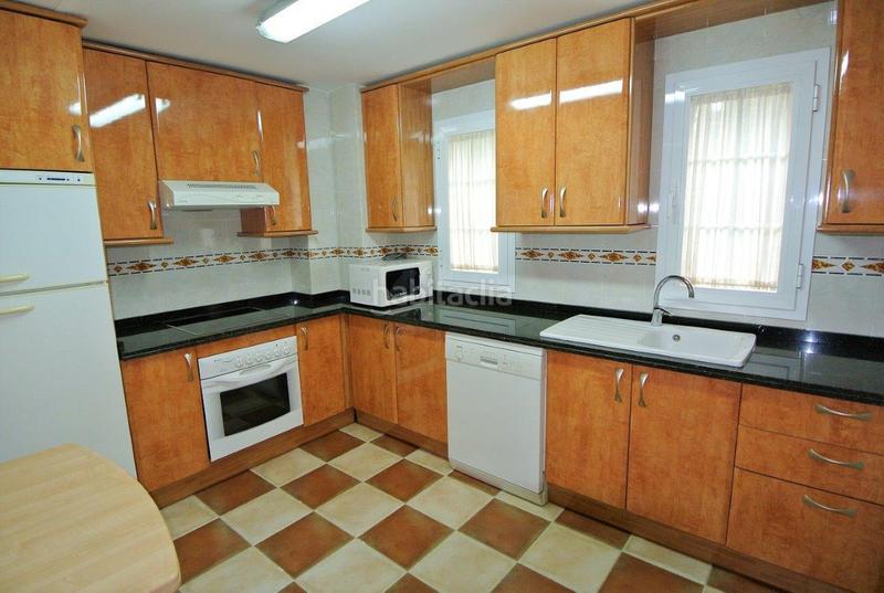 Foto 87b1cc9f-893c-4f1d-8346-ce02fafc728f. Casa adosada vive el sueño mediterráneo en nagüeles: amplia casa adosada con piscina y vistas en Marbella