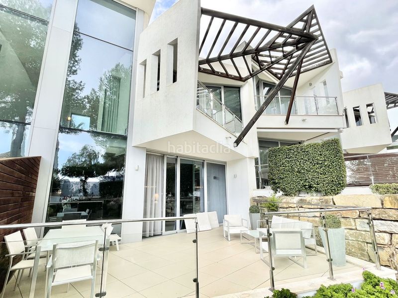 Foto 4ad56ea3-132d-46fd-9a6e-da869be79ff7. Casa adossada amb piscina a Sierra Blanca Marbella
