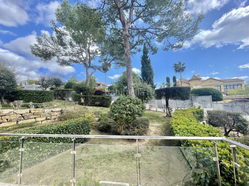 Foto b06529fd-5190-43e5-ad37-9837de6c3f82. Casa adossada amb piscina a Sierra Blanca Marbella