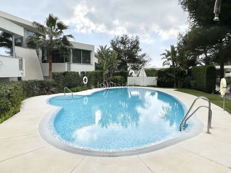 Foto e815c902-b405-409b-81f3-37b16bc91b7e. Casa adossada amb piscina a Sierra Blanca Marbella