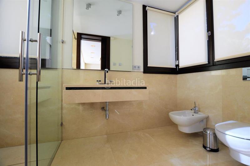 Foto 2ac5216f-6fad-49f4-afb9-3a2c5e8dc4e7. Xalet amb piscina a Sierra Blanca Marbella