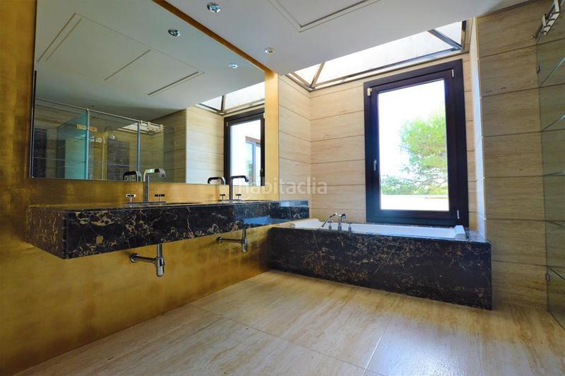 Foto df6ddb3f-cbb8-4bcd-8247-efa097f24bc3. Xalet amb piscina a Sierra Blanca Marbella