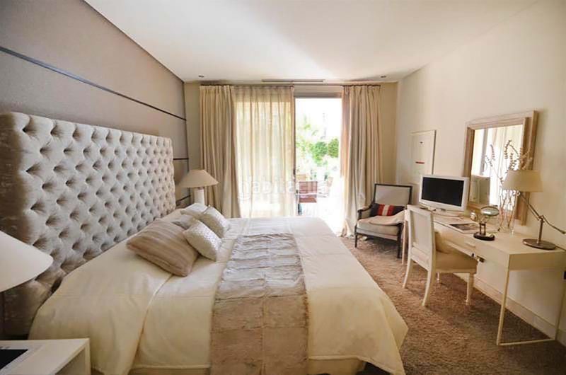 Foto 6e7173fd-ffb0-40dc-81ec-5de4a1d25736. Apartament amb piscina a Sierra Blanca Marbella