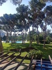 Apartament  Avenida playas del duque. Oasis de lujo en puerto banús: apartamento de 2 dormitorios con