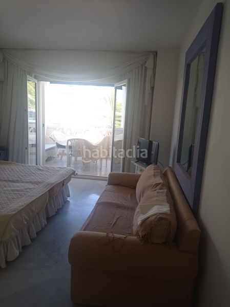 Foto 952439c4-d16f-4d60-b147-904bbc77490c. Apartament amb piscina a Puerto Banús Marbella